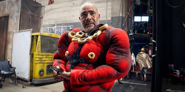 20:30: Golden vs. Zuckerberg: Ta oss til retten! | NRK Tegnspraak | 2/3 2026