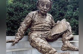 Black Holes, Tides, and Curved Spacetime: Understanding Gravity: Matter Tells Spacetime How to Curve