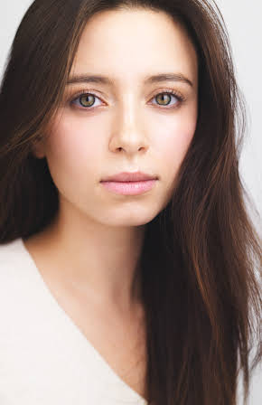 Elizabeth Cappuccino as 