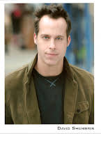 David Shumbris como 