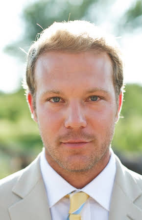 Eric Fischer as Driver 
  
  
  (as Eric Mark Fischer)