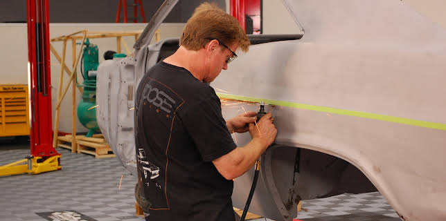 04:30: Overhaling (S6 E10) (S6) | MAX | 3/14 2026