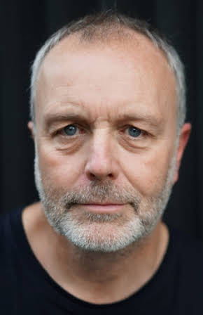 Ioan Hefin as 