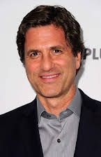 Steven Levitan como Producer