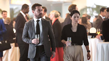 23:40: Red Eye s.2: Stengde dører | NRK 2 | 4/21 2026