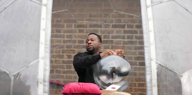 20:00: Kongen befaler UK (S18 E1) (S18) | MAX | 12/1 2025