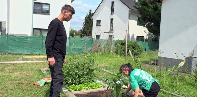 13:55: Hartz und herzlich - Tag für Tag Benz-Baracken | RTL 2 | 1/15 2026