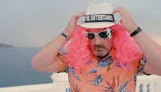 Bargain-Loving Brits in the Sun (S14 E36)