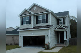 How Close Can I Beach?, Season 1: Planting Roots in Topsail