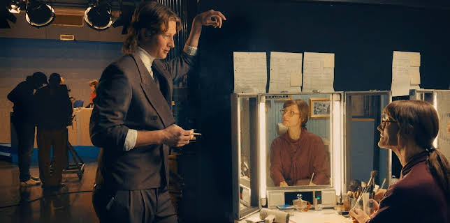 10:05: Våre beste år: Rimi500 og dørsalg | NRK 2 | 12/16 2025