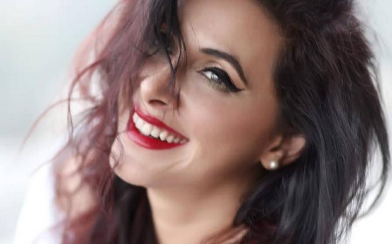 Mansi Dovhal