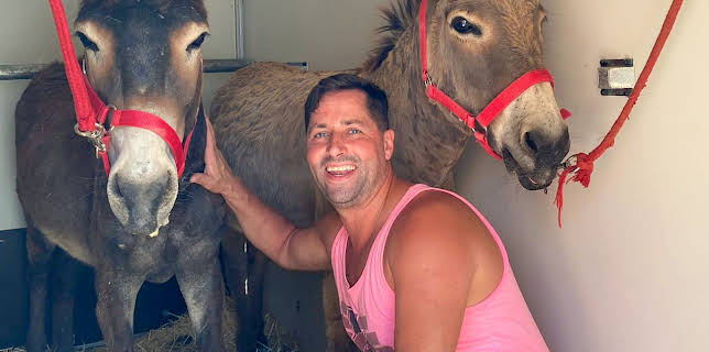 9:00 AM: Bargain-Loving Brits in the Sun (S11 E34) (S11) | 5 Star | 2/10 2026