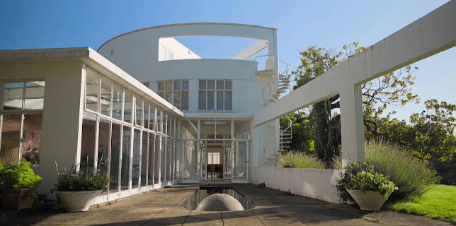 10:15: Britain's Most Expensive Houses (S2 E6) (S2) | TV6 | 1/24 2026