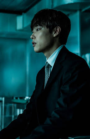 Jun-yeol Ryu as 