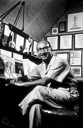 Sammy Cahn as 