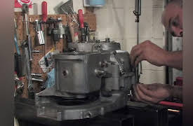 Triumph Motorcycle Repair Manuals Complete Videos: Triumph 650 Rebuild: Bottom End Reassembly