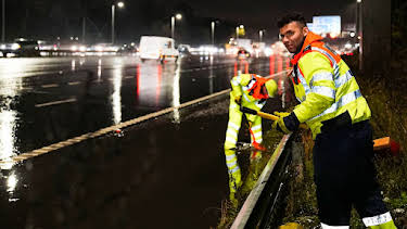 5:00 PM: The Motorway (S3 E6) (S3) | Paramount | 1/12 2026