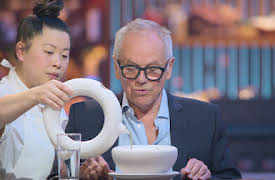 Iron Chef: Quest for an Iron Legend: La batalla de los esturiones vivos