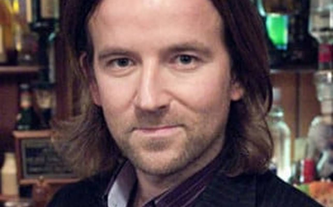 Dean Lennox Kelly