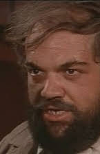 Ricardo Palacios como Jailer