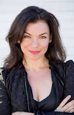 Sera Gamble som Producer