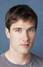Luke Macfarlane som 