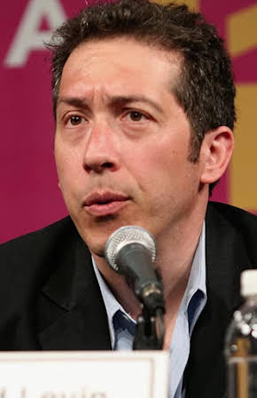 Lloyd Levin as 