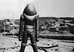 Earth vs the Flying Saucers