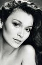 Patrice Martinez como Receptionist