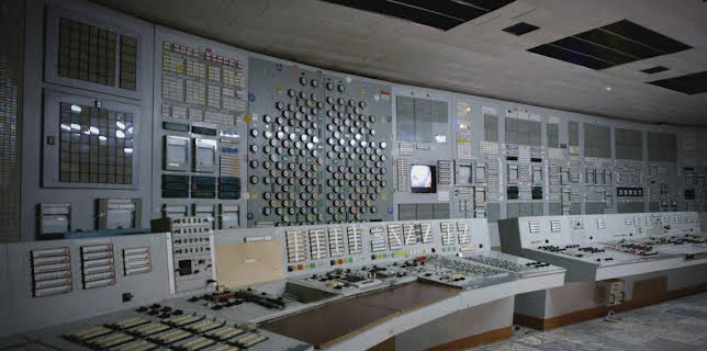 18:00: ZDF-History | ZDFinfo | 12/8 2025