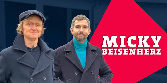 04:50: Kurzstrecke mit Pierre M. Krause | One | 11/30 2025