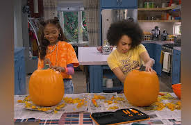 That Girl Lay Lay, Season 1: Ha-Lay Lay-Ween