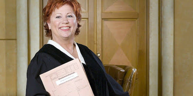 03:05: Richterin Barbara Salesch | Sat1 Gold | 11/30 2025