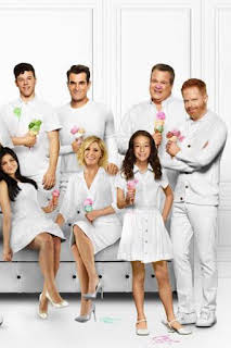 19:31: Modern Family (T10): Ep.18 Apoya a tu hombre | Comedy Central | 9/16 2026