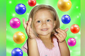 Learn Colors with Yasya: Play with baby born together with Yasya