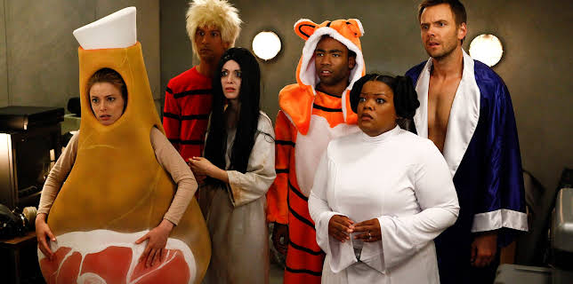 09:00: Community (S4 E2) (S4) | TV6 | 12/4 2025