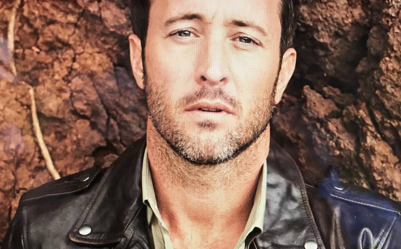 Alex O'Loughlin