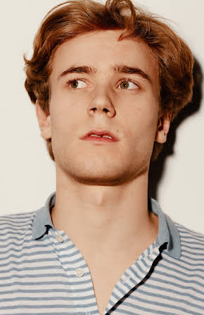 Tarjei Sandvik Moe as 