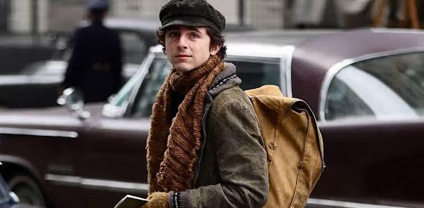The first trailer for 'A Complete Unknown' has been released.