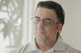 About Face: Mystery of the Eyelid