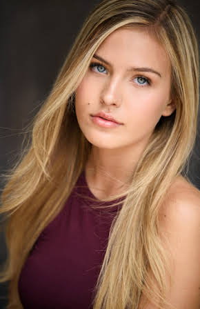 Tommi Rose as Ellie
