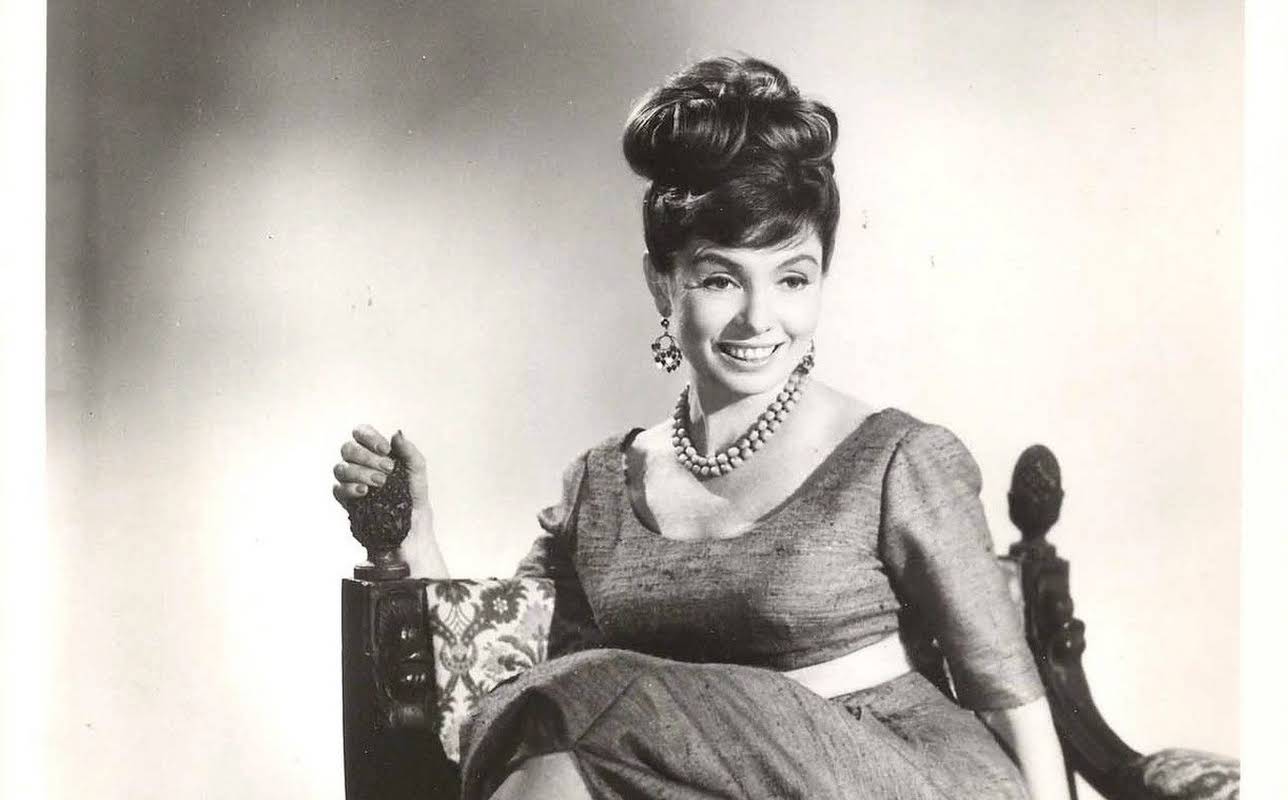 Yolande Donlan