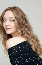 Madeleine Arthur som 