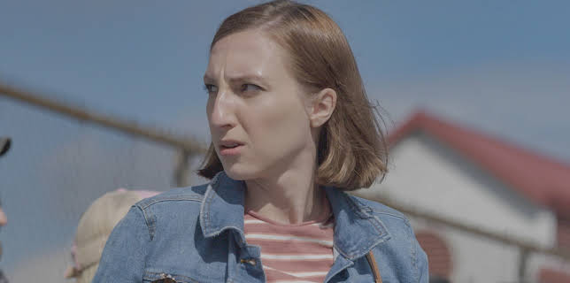 03:20: Der ondskapen bor (S6 E1) (S6) | FEM | 12/10 2025