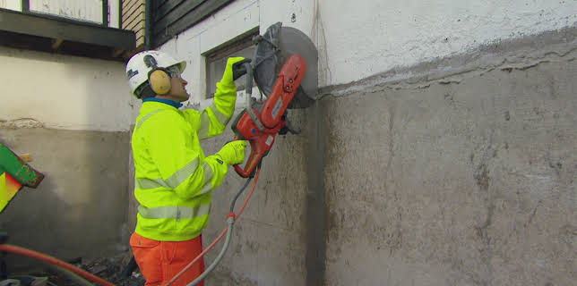 13:25: Husfixarna Norge (S1 E23) (S1) | TV8 | 11/23 2025