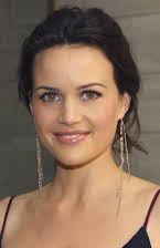 Carla Gugino como 