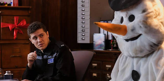 9:00 PM: Beyond Paradise | BBC One Channel Islands | 12/21 2025