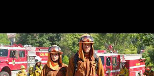 11:25: Fire Country (T1): Ep.2 El Príncipe de Edgewater | Calle 13 | 2/21 2026