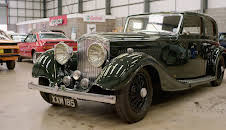 Bangers & Cash (S11 E6)