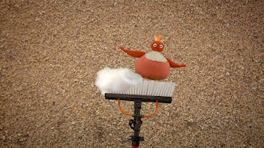 9:30 AM: Twirlywoos (S4) | Cbeebies | 4/8 2026